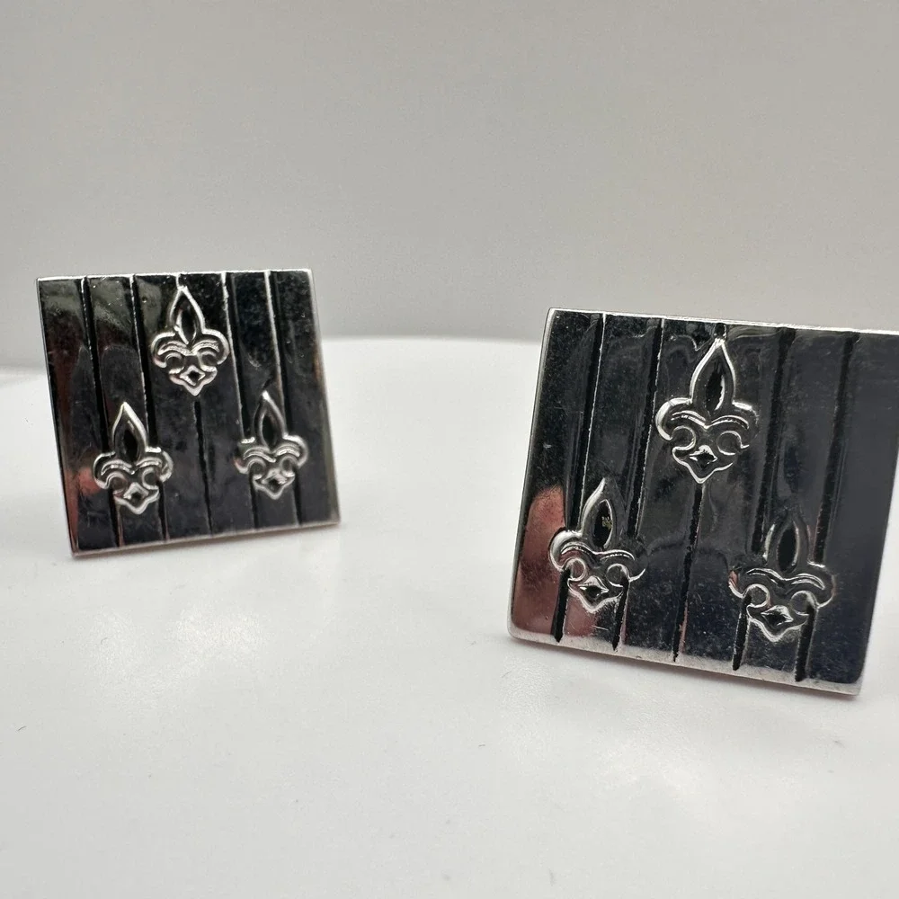 Vintage Swank Silver Tone Fleur De Lis Cufflinks & Tie Clip Earing Set Jewelry‎